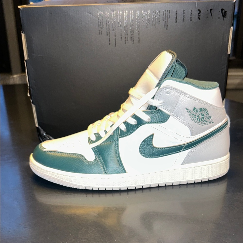Jordan Sneakers White and Teal